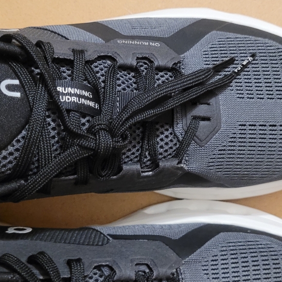 On running sneakers Cloudrunner 2 - Picture 13 of 15